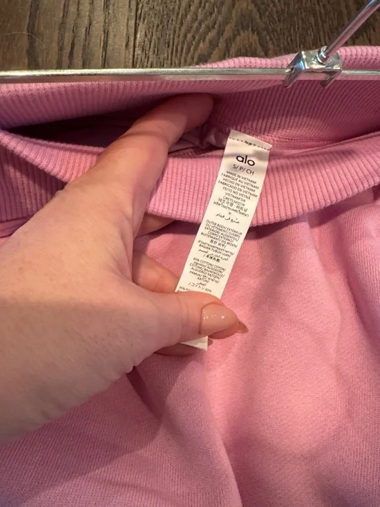 ALO ACCOLADE SKIRT - NWT size small candy heart pink - Picture 7 of 9